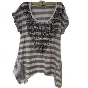 Live and let live women’s short sleeve blouse